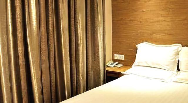 Orange Hotel