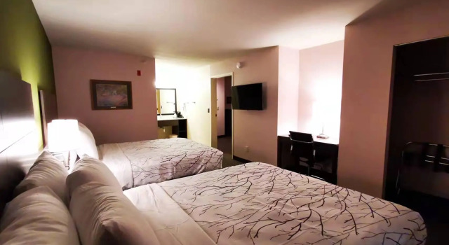 Четырёхместный люкс SureStay Plus Hotel by Best Western SeaTac Airport