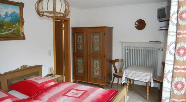 Haus Eisenberger, Book Hotel Schleching Chiemgau
