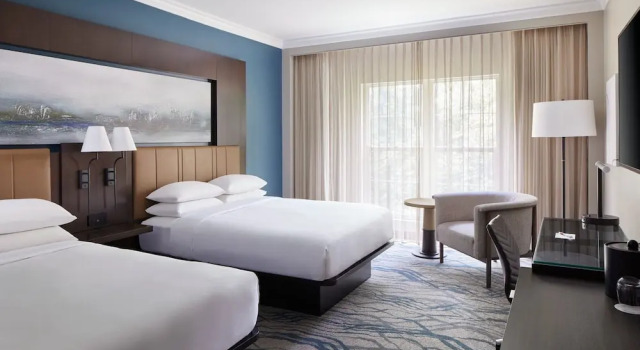 Четырёхместный номер Standard с видом на внутренний двор Westfields Marriott Washington Dulles