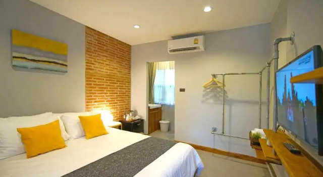 Номер Deluxe Yellow Pillow village