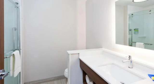 Одноместный люкс Holiday Inn Express & Suites - Fayetteville by IHG