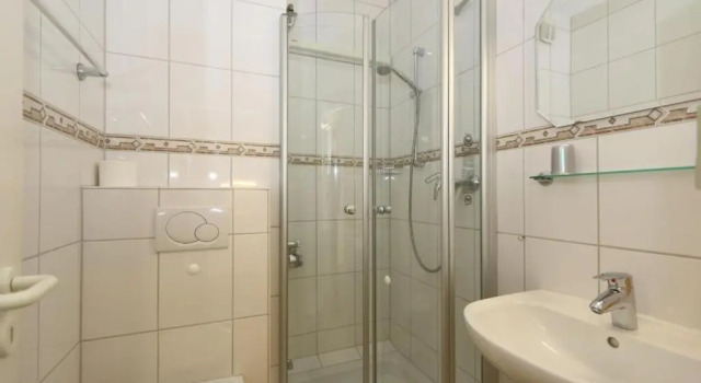 Rüter 57 w, Забронировать Отель Отели Вестерланд с парковкой, рядом с Аквапарк "Зюлтер Велле", Парковка
