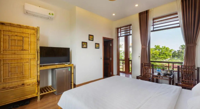Двухместный номер Deluxe с балконом Việt Xưa Homestay