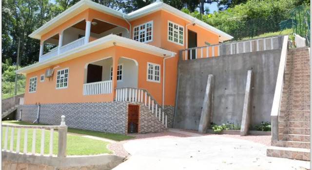 Exotic Guest House, Boek Pension Gastenverblijven in Praslin-eiland, Pension