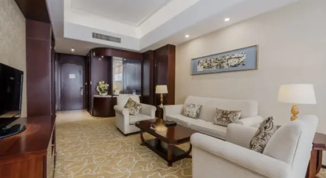 Suite Dingding International Hotel