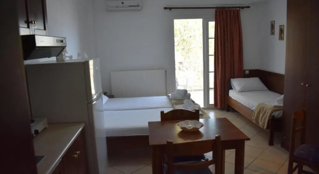 Студия Galanis Studios and Apartments