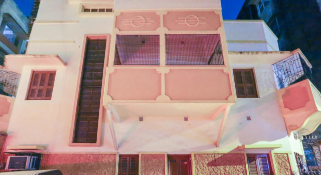 OYO 64170 The Quest Inn, Забронировать Отель Баллигандж Калькутта