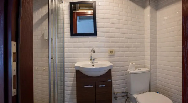 Четырёхместный номер Standard с балконом Taksim Antique Hotel