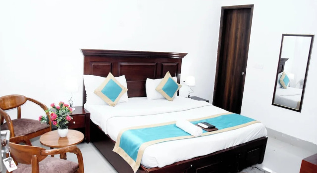 Номер Deluxe Hotel Fortune Home Noida Sector 135