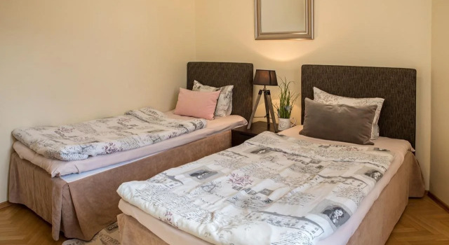 OldHouse Apartments