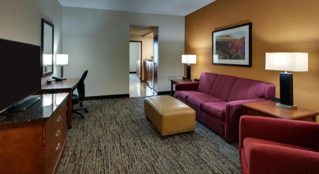 Люкс Drury Inn & Suites Charlotte Northlake