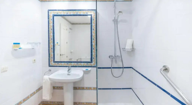 Четырёхместный номер Standard Hotel Marlin Antilla Playa