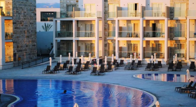 Gold Lagoon Kosher Hotel