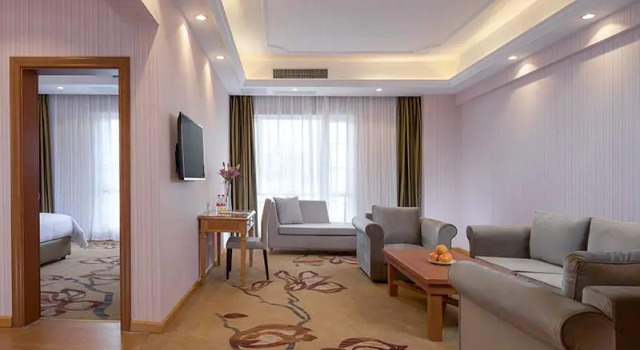 Люкс Deluxe Vienna Hotel Kunming Yunda West Road Xiaodong Village Metro Station
