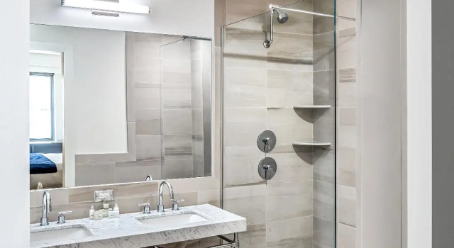 Четырёхместный номер Standard Hotel St. Regis