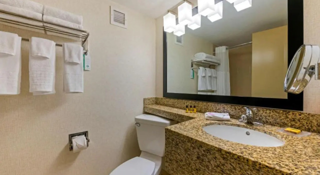 Номер Standard с балконом Best Western Plus North Miami-Bal Harbour