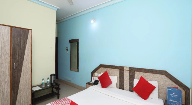 OYO 3066 D2 Holiday Inn, Book Hotel Hotels in Puri with Parking, Parking