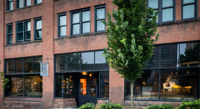 Foundry Hotel Asheville, Curio Collection By Hilton, Забронировать Отель Бизнес-отели Ашвилл, рядом с Basilica of Saint Lawrence, 4* 5*