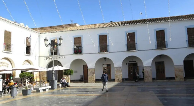 Hotel Don Miguel Plaza, Buchen Sie Hotel Berja Alpujarras