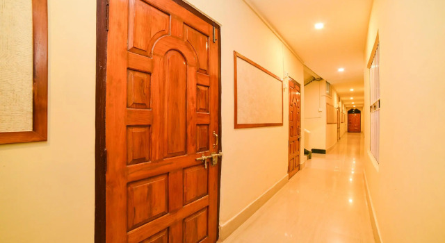 Capital O 46459 Hotel Elite Grand, Varaa Hotelli Kakinada Andhra Pradesh