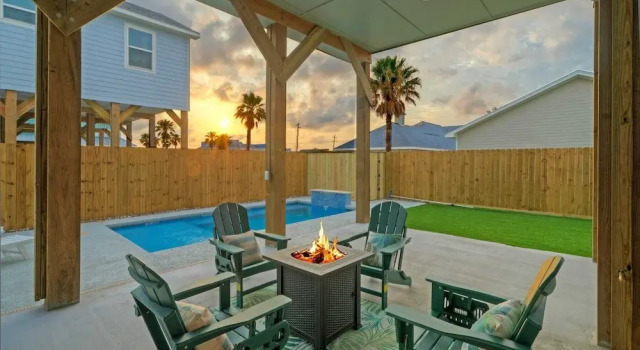 Pool, Firepit + Golf Cart Zone + Near Beach Looney Dunes by Avantstay