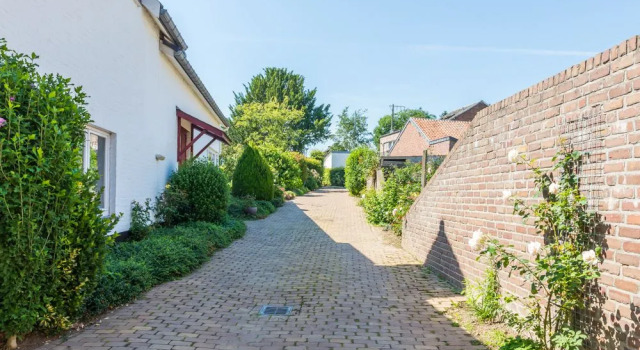 Lovely Detached House Het Koetshuis, Prenota Hotel  
