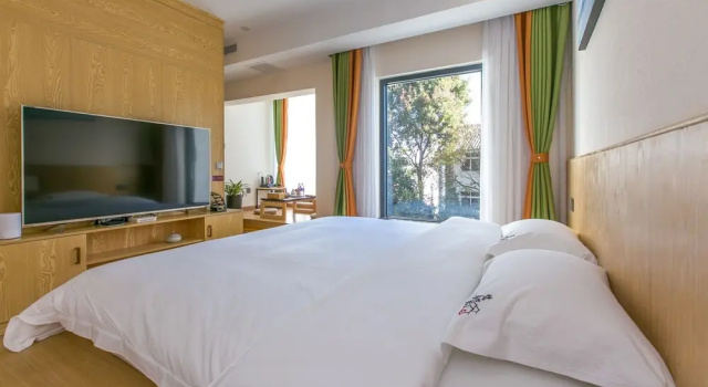 Номер Comfort Floral Hotel Dali Fanyin Shiguang