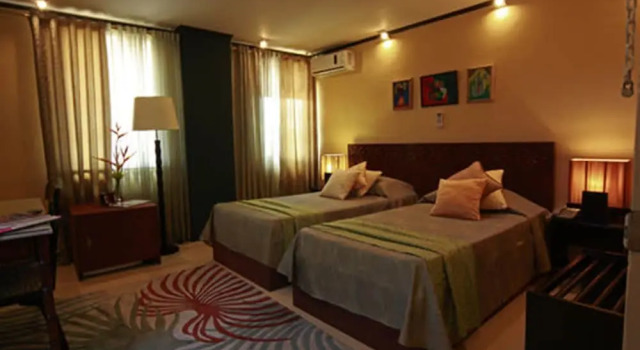Номер Deluxe Manila Manor Hotel