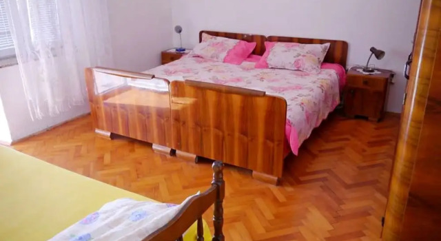 Cozy Apartment With sea View and one Bedroom, Đặt Căn hộ Metajna Pag Island