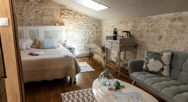 Chambre d'hotes et gite Olympe 4 étoiles, Rezerwuj Hotel Hotele w Charente-Maritime z basenem, Basen