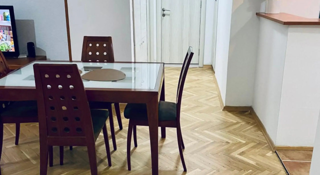 Regina's 2bedroom Near Square, Rezerwuj Hotel Hotele w Skopje z parkingiem, Parking