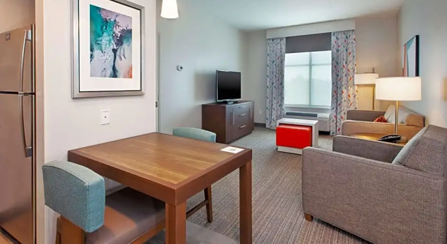 Четырёхместный люкс c 1 комнатой Homewood Suites By Hilton Columbus Easton, Oh