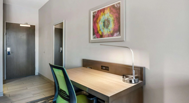 Четырёхместный номер Standard Best Western Plus Ruston Hotel
