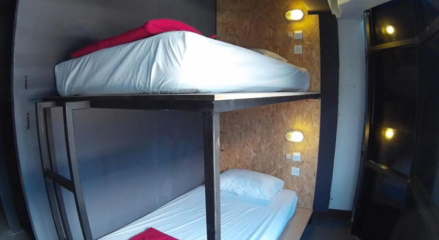 Кровать в общем номере (женский номер) Monkey Toe Guesthouse