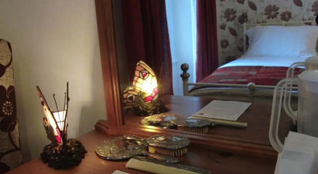 Двухместный номер Standard с видом на сад Llanwrtyd Hall B&B Angelis Holistic Retreat