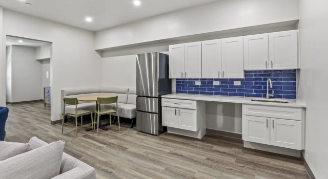Двухместный люкс Standard Seaport Suites