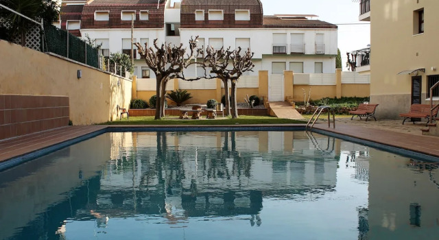 Apartamento Bellamar con terraza y piscina, Забронировать Апартаменты/квартира Калафель El Baix Penedès