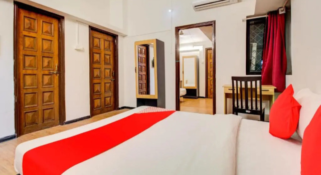Люкс OYO 77230 Saubhagya Inn