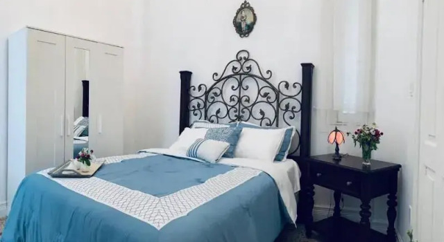 Chandelier BNB, Забронировать Отель «постель и завтрак» Отели Гаваны с бассейном, Бассейн