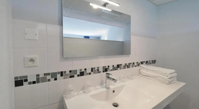 Семейный номер Standard The Originals Access, Hôtel Millau Sud