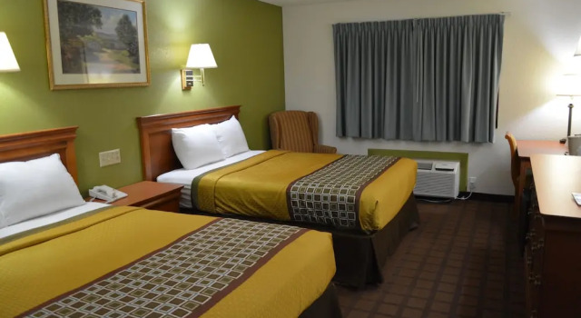 Bloomer Inn & Suites, Rezerwuj Mini-hotel Bloomer Wisconsin