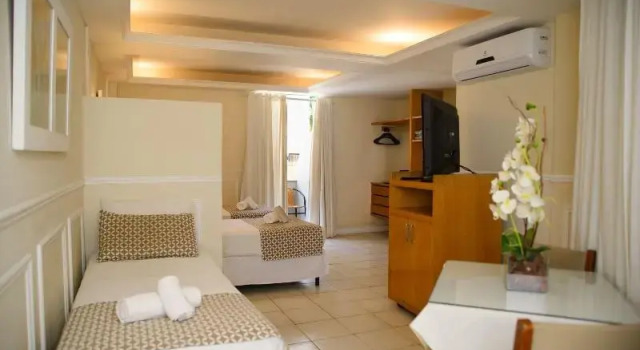 Трёхместный номер Standard с балконом Hotel Village Icaraí
