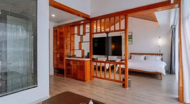Люкс с красивым видом из окна Calmness Boutique Guesthouse by Yixi River (Wannan Sichuan-Tibet Line Branch)