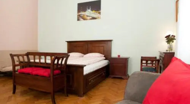 Liana-Luxury And Central Flat, Забронировать Отель 05. Внутренний город - Город Леопольда Будапешт, рядом с Станция метро Vorosmarty Square