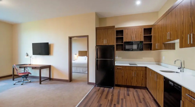 Люкс Four Points by Sheraton Grande Prairie