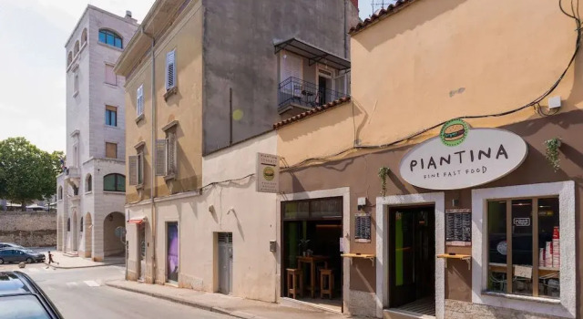 Polesana Rooms, Забронировать Отель Отели Пула 3 звезды, рядом с Pula Twin Gates, 3*