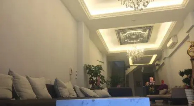 Fall In Love With Paris Hostel, Забронировать Хостел Хостелы Хуалянь, рядом с Hualien Railway Culture Park, Хостел