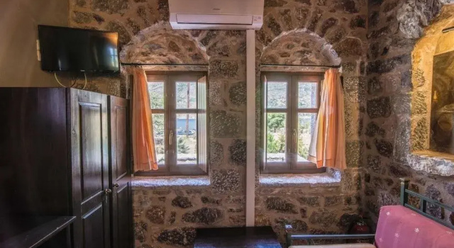 Psamathous Guesthouse, Prenota Affittacamere Porto Kagio 