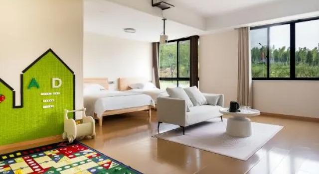 Место под палатку Yaochi Ju Creamy-Style Art Design View Inn (Longchi Mountain Scenic Area, Yaohu Town)